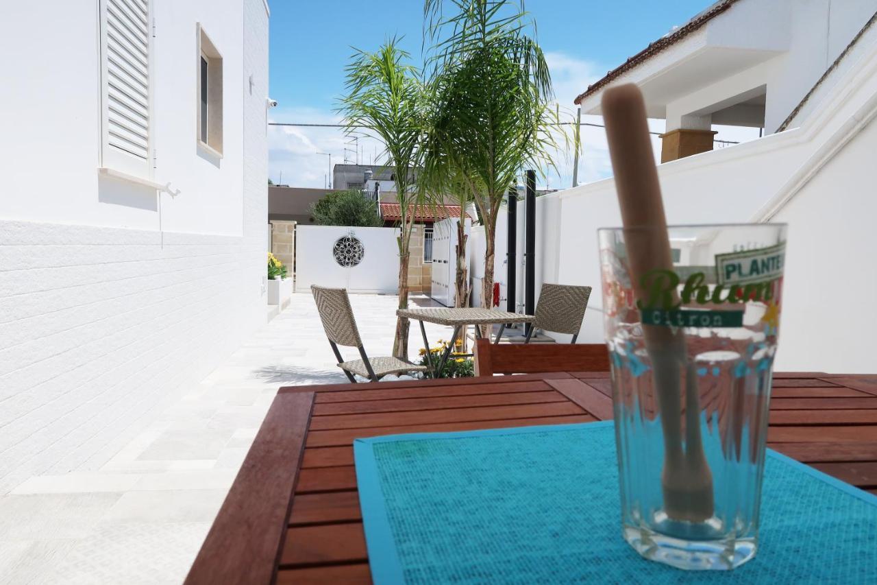 La Baia Apartments Torre Lapillo Exterior photo