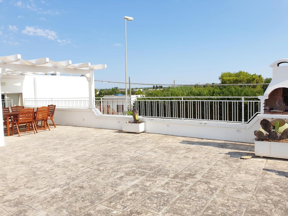 La Baia Apartments Torre Lapillo Exterior photo